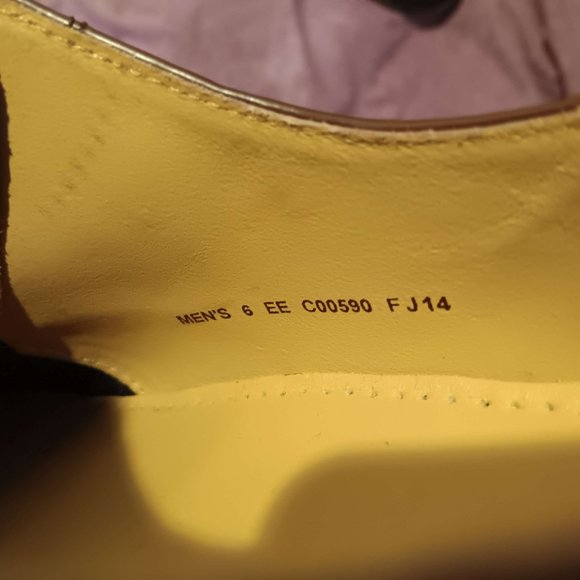 Shoes - Picture 9 of 15